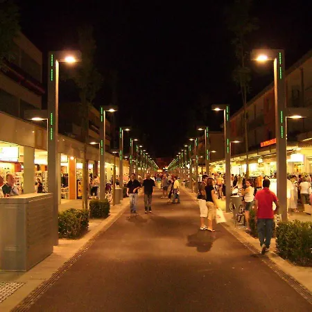 公寓 In Excellent Position Parking And Place *